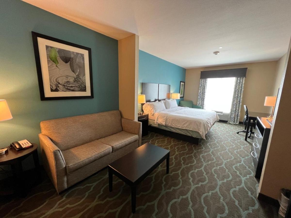 Holiday Inn Express Hotels & Suites Cuero By Ihg Exterior photo