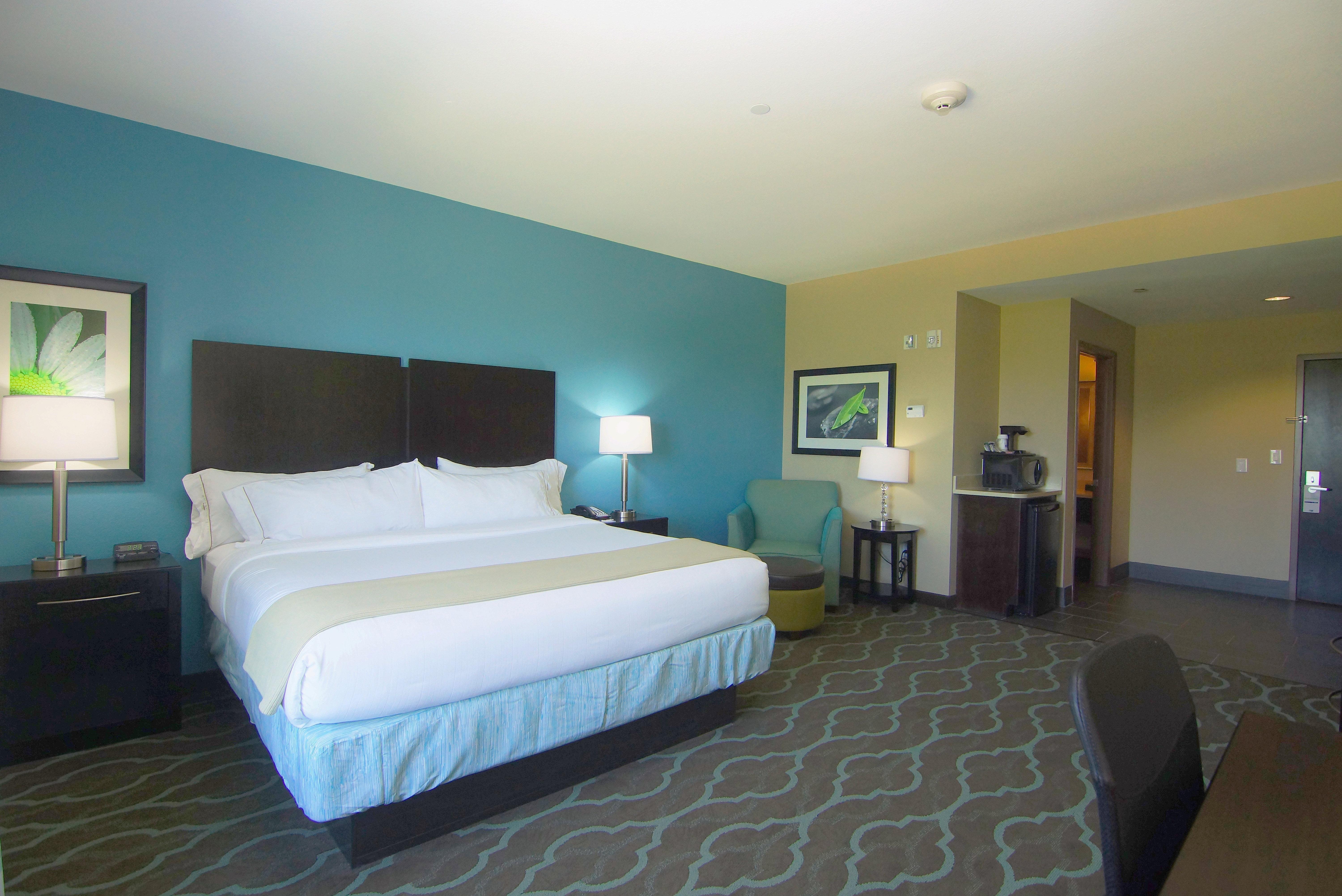 Holiday Inn Express Hotels & Suites Cuero By Ihg Exterior photo